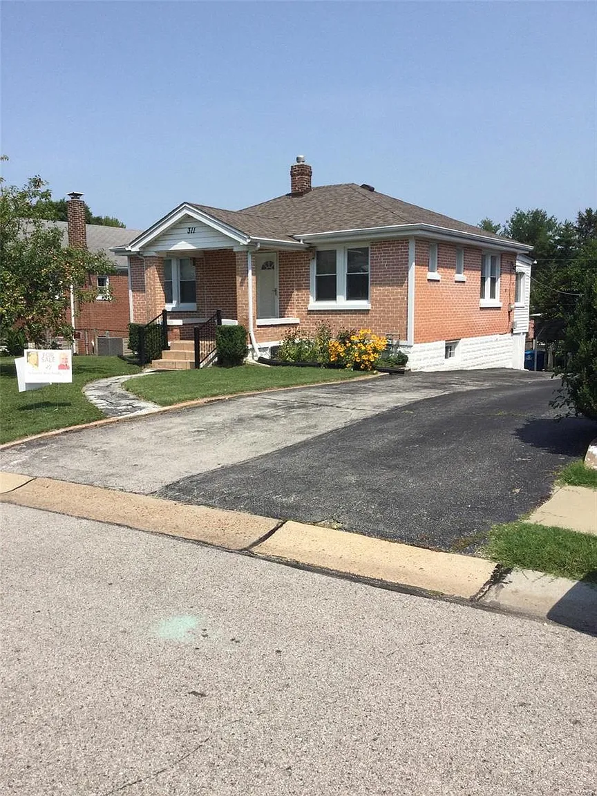 311 Carthage Ave photo 1