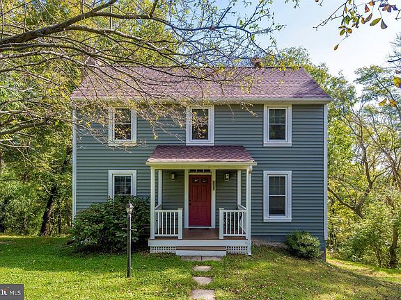 3rd image of 6597 Twin Lake Ct