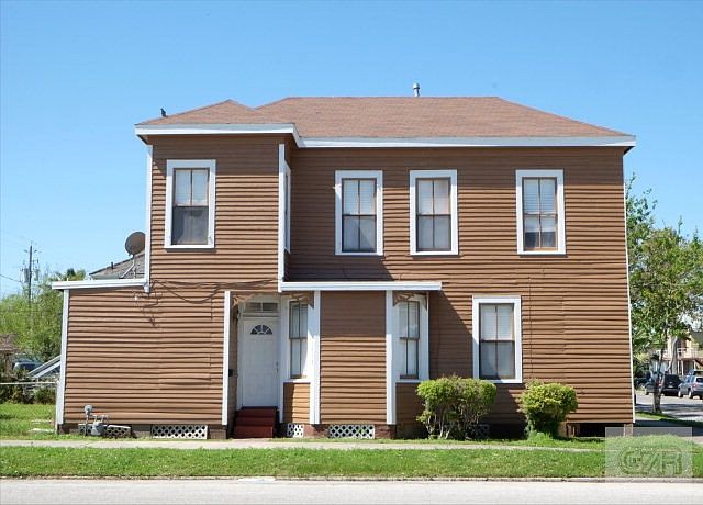 1st image of 1403 40th St