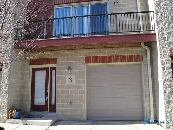2nd image of 145 S Saint Clair Unit 3