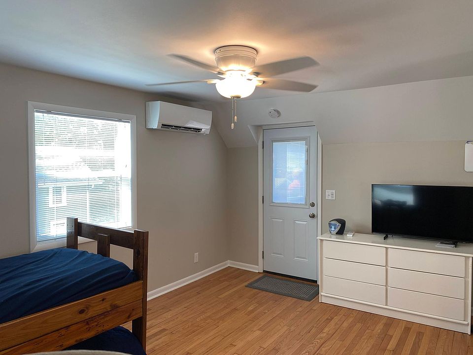 813 Crawford Ave, Ames, IA 50010 Zillow