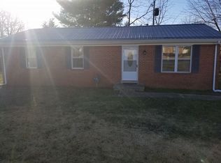 129 Parkside Cir, Vine Grove, KY 40175