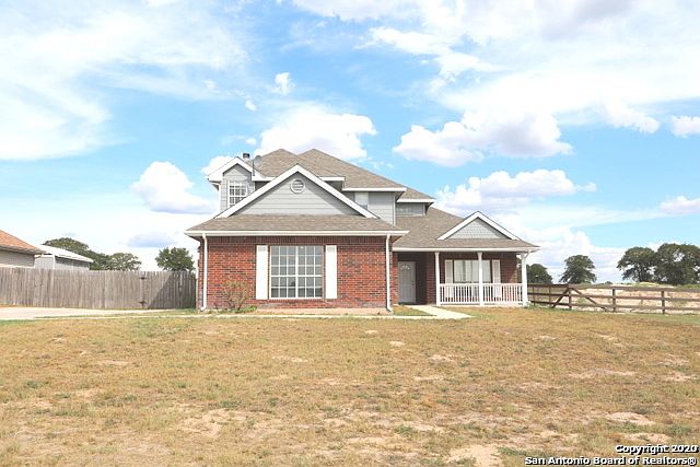 1st image of 132 Las Palomas Dr