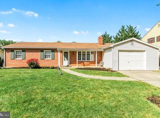 489 Clearview Rd, Hanover, PA 17331