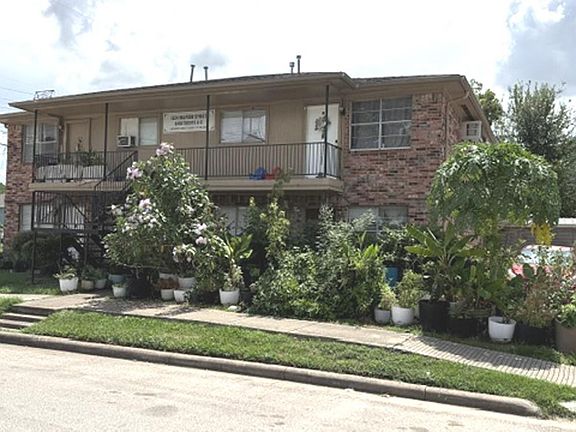 3rd image of 1524 Halpern St #4