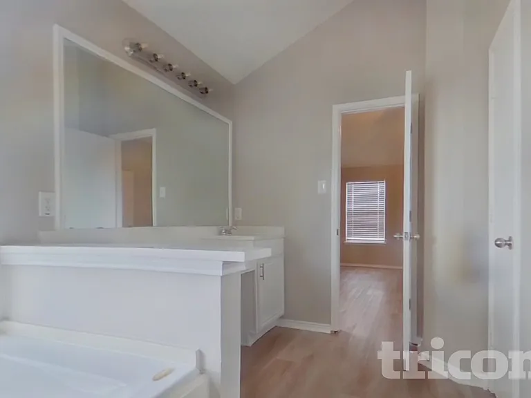 4916 Dougal Ave — Photo 9