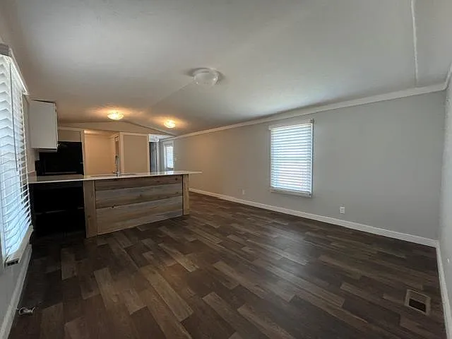 121 Sunflower Rd