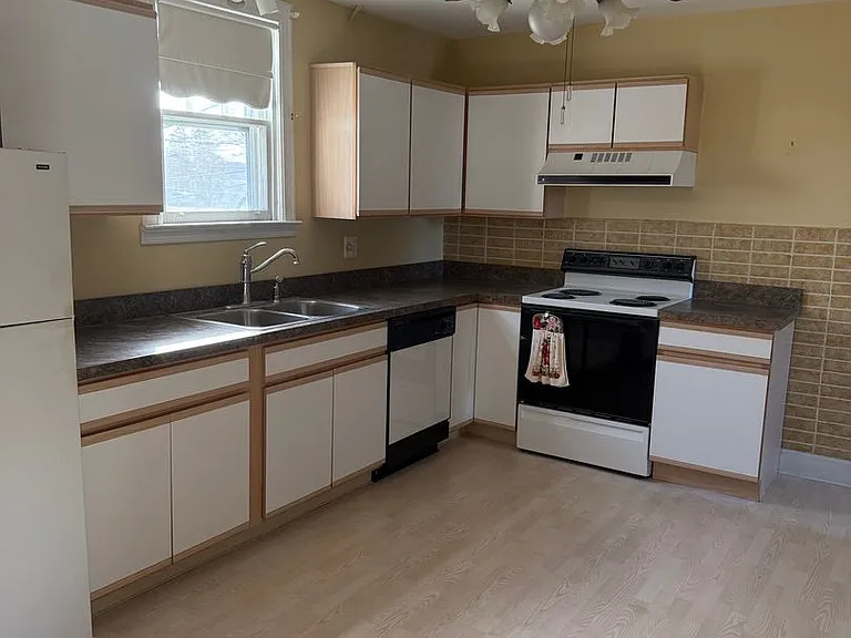 815 Grosstown Rd — Photo 15