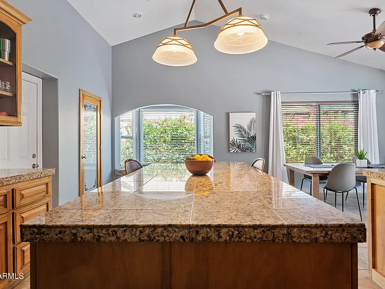 3658 W Cindy St — Photo 10
