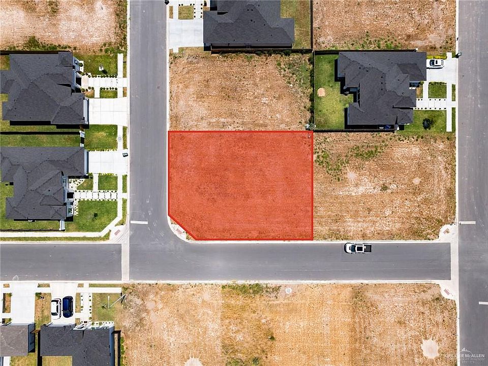 2nd image of 2808 Arboledas Dr