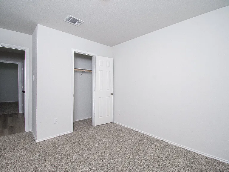 10009 Avendesora Rd — Photo 22