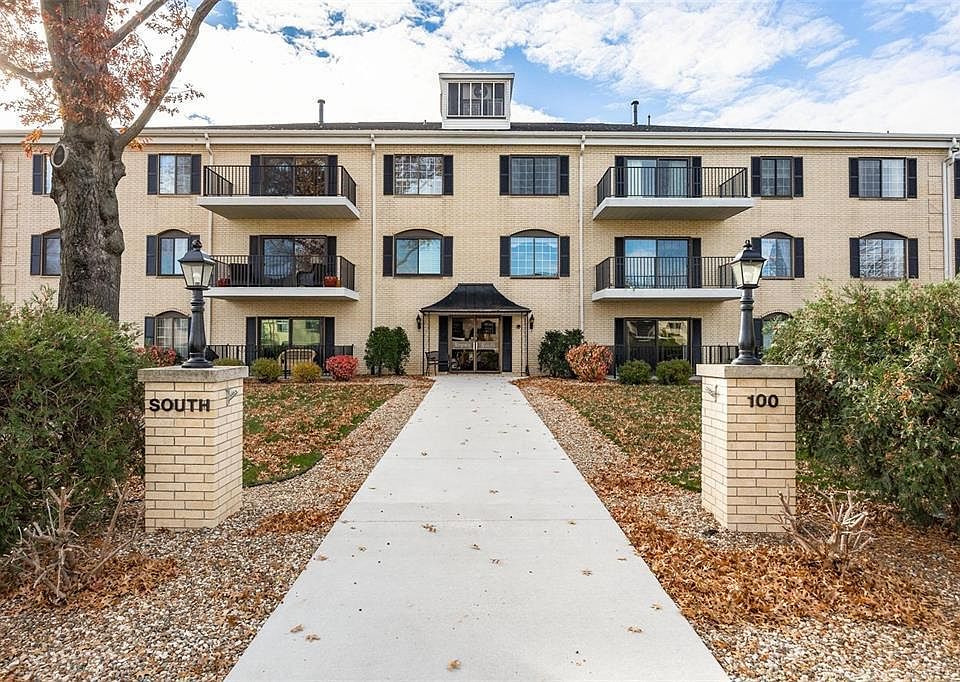 1st image of 100 Thompson Dr SE APT 202