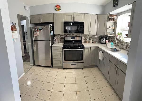 1st image of 180 Vernon Ave