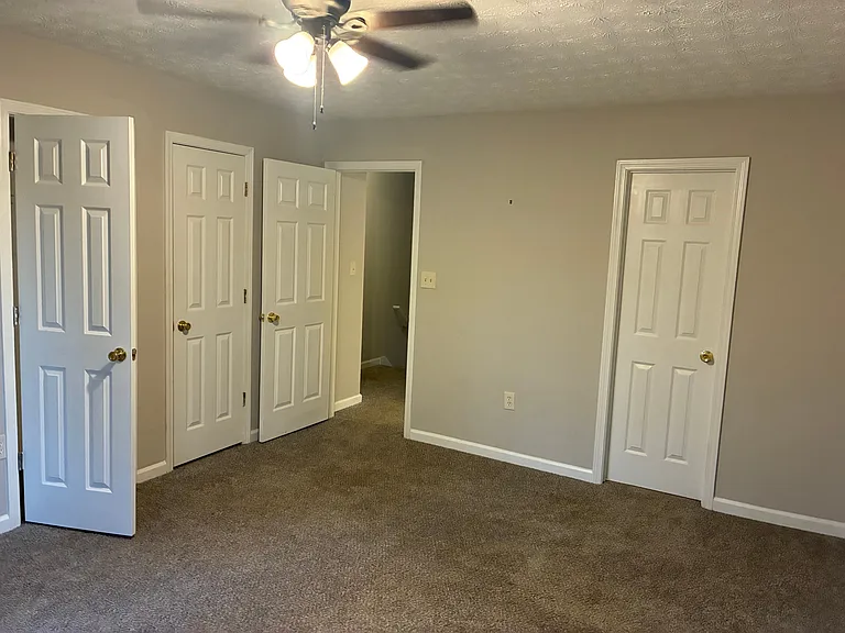 6433 Wellington Chase Ct — Photo 7