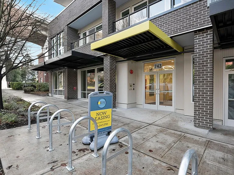 Portal Apartments — Photo 6