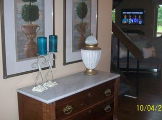 161 Court Dr, Akron, OH 44333