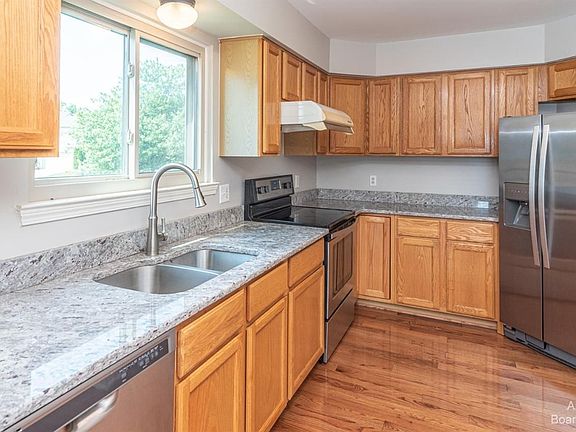 5th image of 2727 Mystic Dr