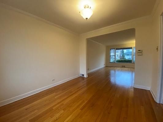 3rd image of 531 N Lombard Ave #1