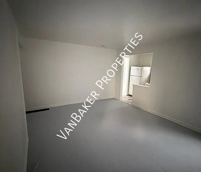 235 Center Rd #2 — Photo 2