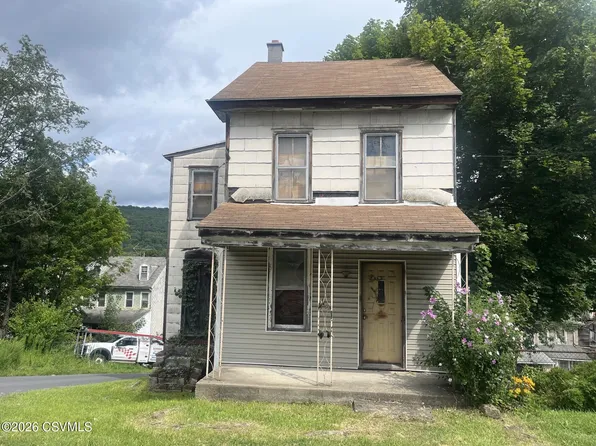 1157 W Holly St, Coal Township, PA 17866