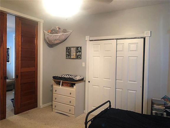 2nd image of 2415 Jules St