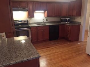 39 Capron St APT C, Uxbridge, MA 01569