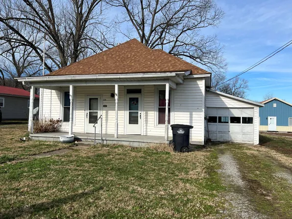 110 W Martin St, Grayville, IL 62844