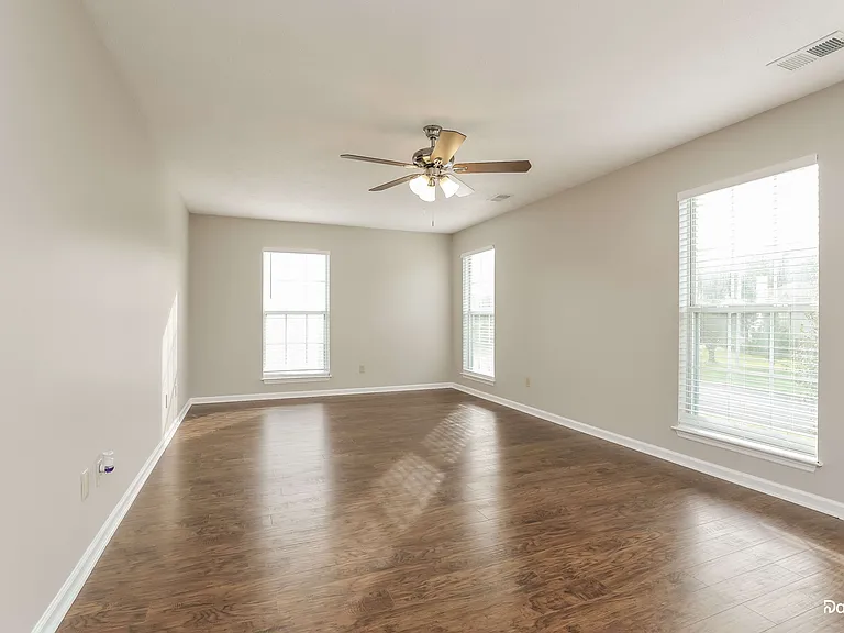 607 Rocky Ridge Cir — Photo 5
