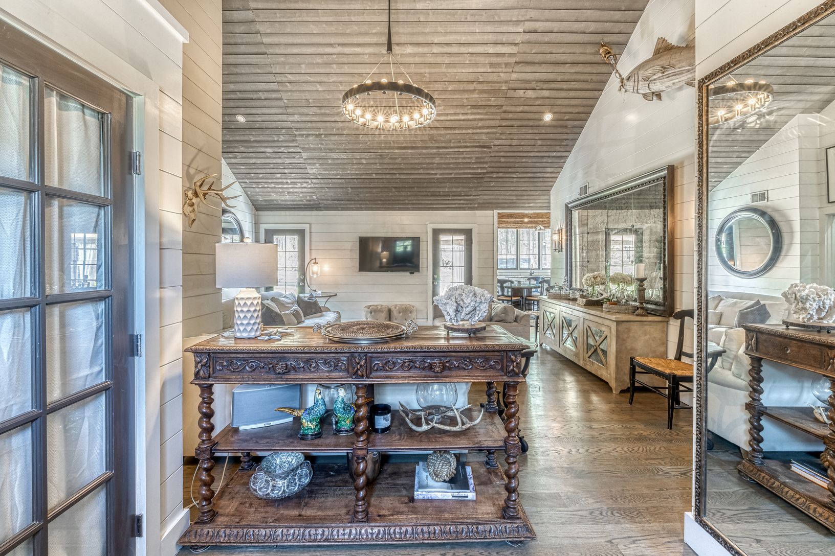  View thru front entry