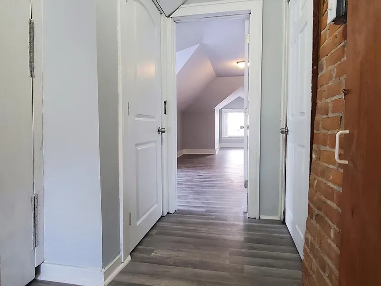 3345 Hogarth Ave #2 — Photo 56