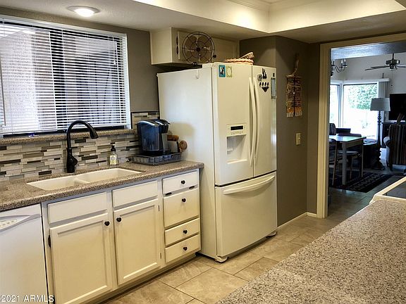 4th image of 21010 N Aurora Dr