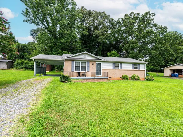 2131 24th St NE, Hickory, NC 28601