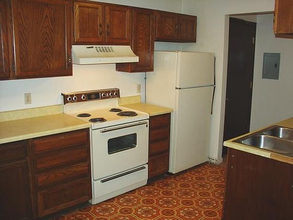 4th image of 3021 Colton Blvd APT 3