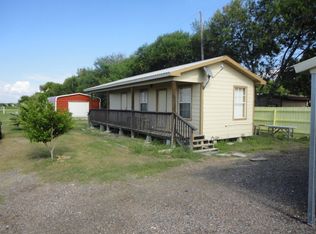 612 Henry Barber Way, Port Lavaca, TX 77979
