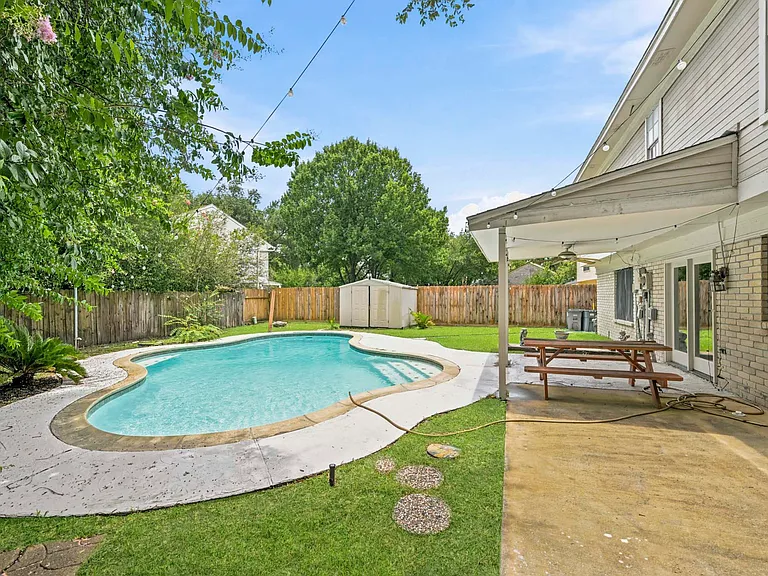 8130 Sunny Ridge Dr — Photo 32
