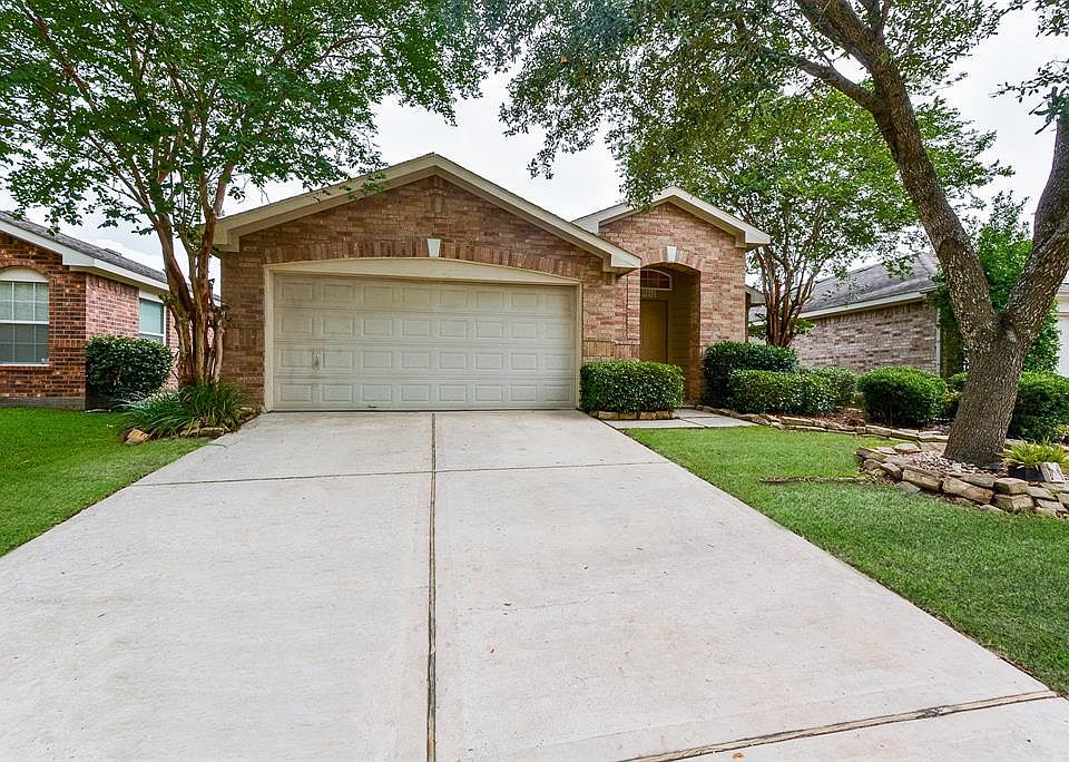 1st image of 15610 Barber Grove Ln