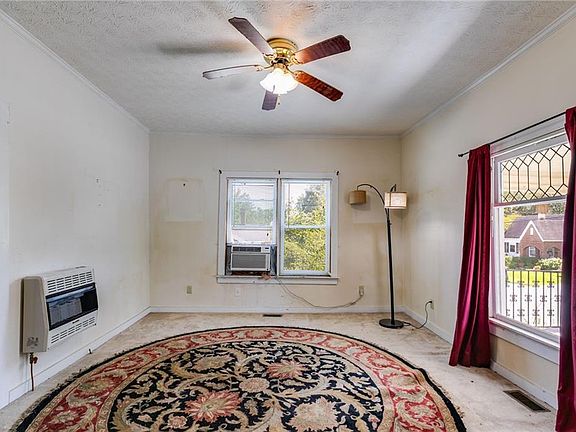 5th image of 208 Georgia Ave S