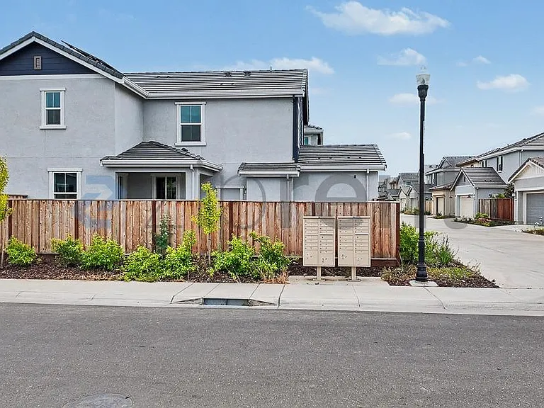 10110 Elise Way — Photo 8