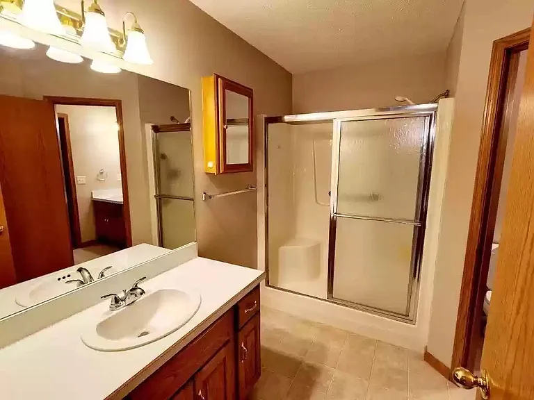 1301 Sierra Dr — Photo 15
