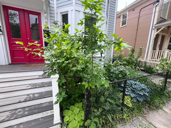 36 Howard St #2, Cambridge, MA 02139