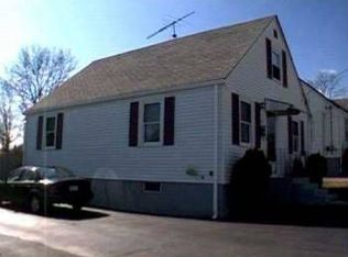 46 Grand View Rd, Pawtucket, RI 02860
