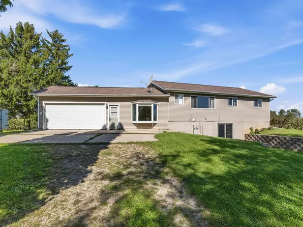 N5437 Blackbird Rd, Beaver Dam, WI 53916