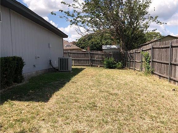 5th image of 1515 Endicott Dr