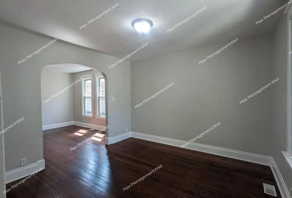 1431 Roberts Ave — Photo 4