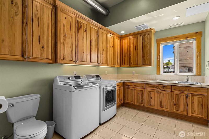 5th image of 1307 Jefferson Avenue