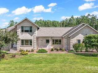 N3878 Turners Grade Rd, Iron Mountain, MI 49801