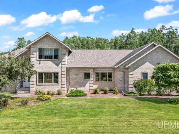 N3878 Turners Grade Rd, Iron Mountain, MI 49801