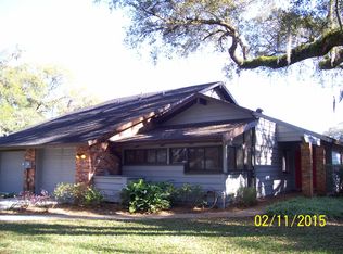 930 Village Green Rd, Deland, FL 32720