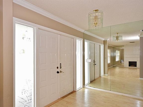 2nd image of 2025 NW 86th Ter