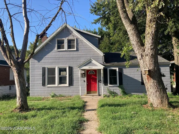 1217 W High St, Jefferson City, MO 65109